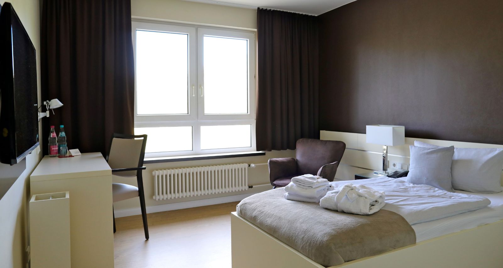 Zimmer mit Einrichtung 