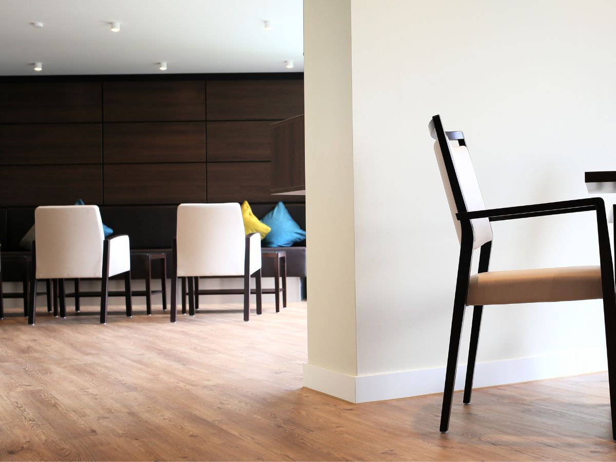 Loung mit Sitzmöglichkeiten 